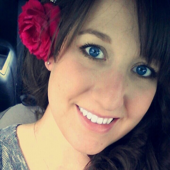 Meet your Posher, Andrea - Picture 1 of 1